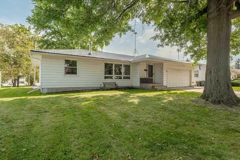 1616 29th Ave, Monroe, WI 53566