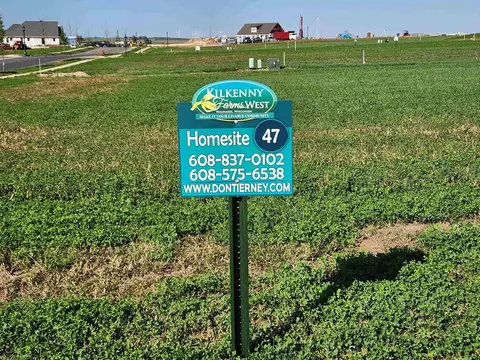 1533 S Holiday Dr, Waunakee, WI 53597