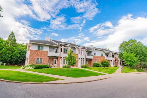 2233 Luann Ln #2, Madison, WI 53713