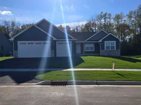 947 Harsevoort Way, Clinton, WI 53525