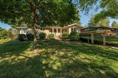 1751 Country Ln, Monroe, WI 53566