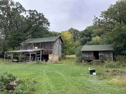 n5427 Skunk Hollow Road, Ripon, WI 54971
