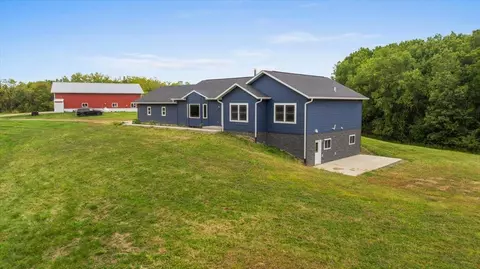 13514 Airport Rd, Ferryville, WI 54628