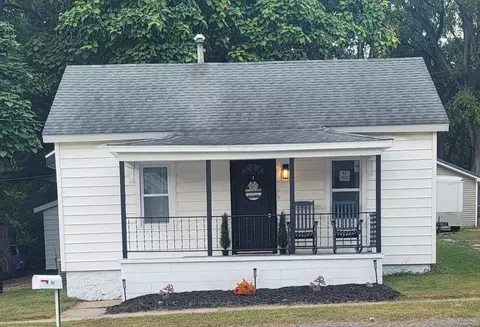 61 Church St, Montello, WI 53949