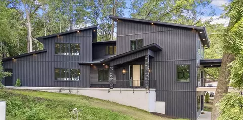 9795 N Highland Rd, Edgerton, WI 53534