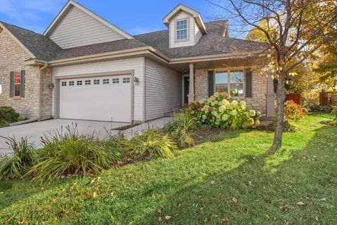 9824 Hawks Nest Dr, Verona, WI 53593