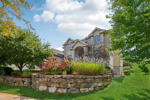 9701 Trappers Trl, Middleton, WI 53562