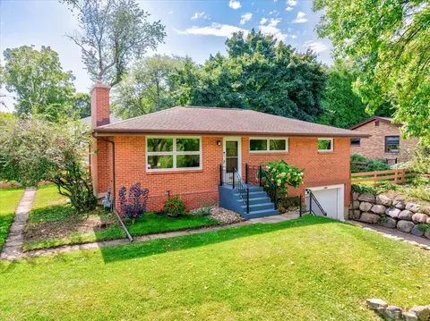 4801 Hillview Ter, Madison, WI 53711