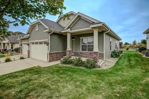 6783 Village Walk Ln #51, Deforest, WI 53532