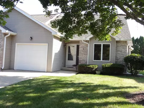 509 Westlawn Dr #2, Cottage Grove, WI 53527