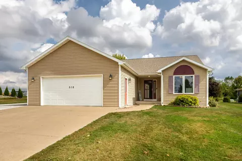 516 S Lincoln St, Cuba City, WI 53807