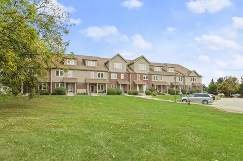 3902 Maple Grove Dr #9, Madison, WI 53719