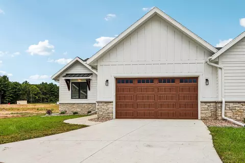 2404 Bluestem Xing #LOT 19, Prairie Du Sac, WI 53578