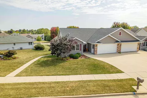 1012 N 4th St, Monroe, WI 53566