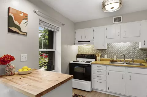 25 Sherman Ter #2, Madison, WI 53704