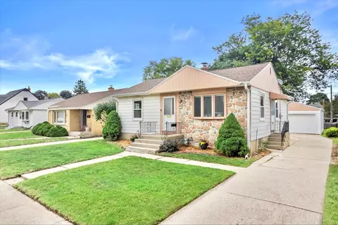 2046 S 87th St, West Allis, WI 53227