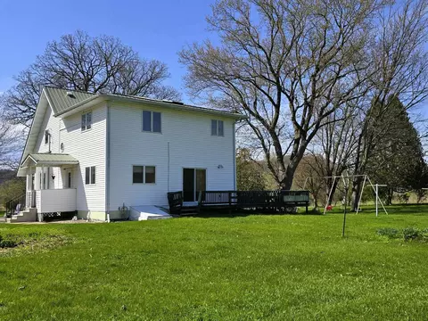 47298 Honey Farm Rd, Gays Mills, WI 54631