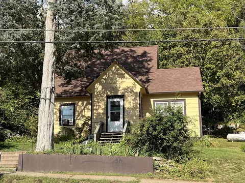 182 Main St, Ferryville, WI 54628