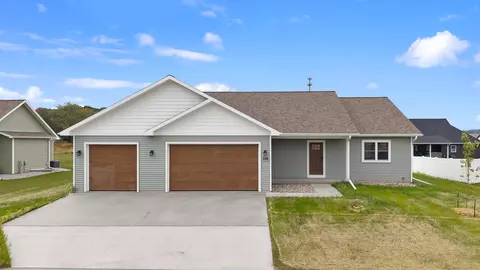 611 Roosevelt St, Baraboo, WI 53913