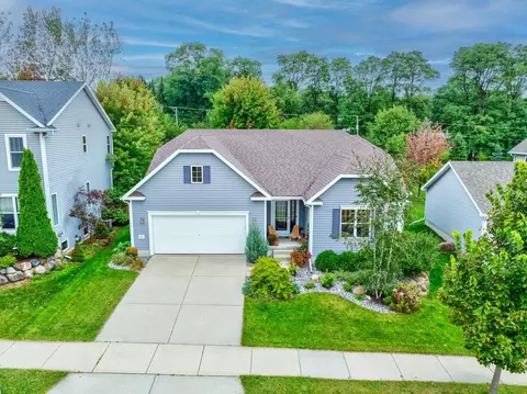 9014 Silkwood Trl, Verona, WI 53593