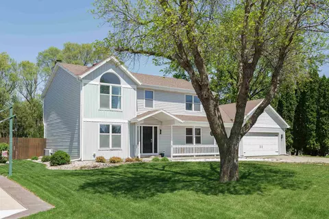 3927 Southwyck Ct, Janesville, WI 53546