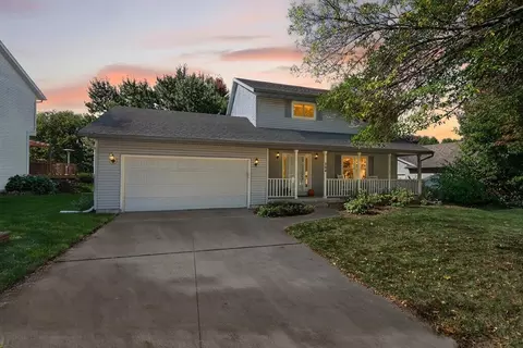 564 N Heatherstone Dr, Sun Prairie, WI 53590