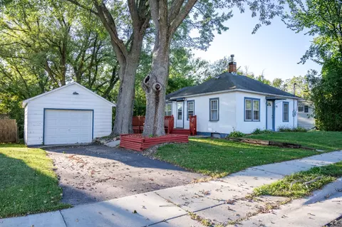 207 Highview Ave, Mauston, WI 53948