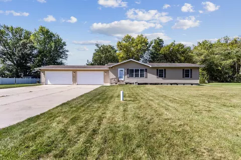507 Jana Dr, Edgerton, WI 53534