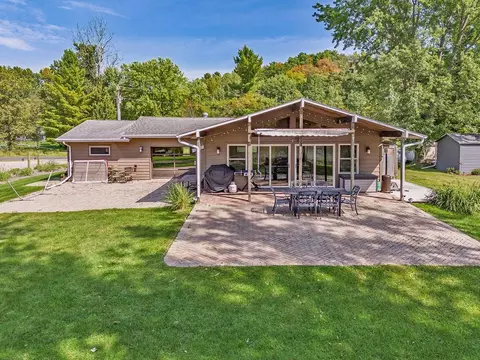 s445 Warbler Court, La Valle, WI 53941
