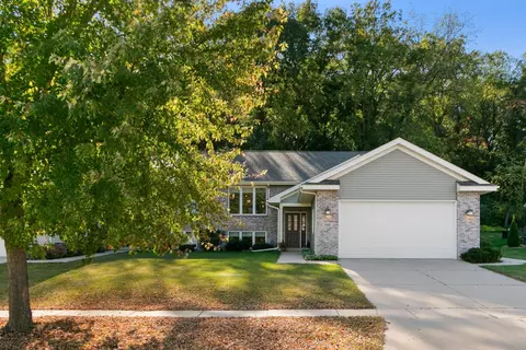 186 Valle Tell Dr, New Glarus, WI 53574