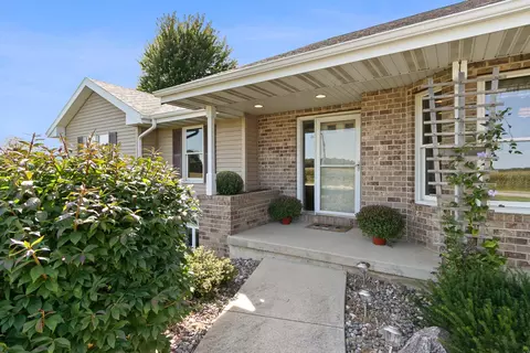 3131 County Road F Rd, Blue Mounds, WI 53517