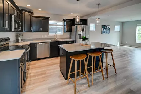 6567 Prairie Wood Dr, Mcfarland, WI 53558