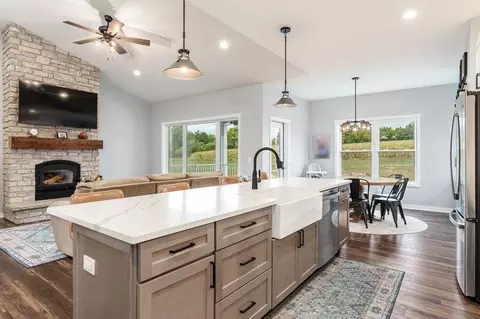 11742 W Brandherm Rd, Beloit, WI 53511