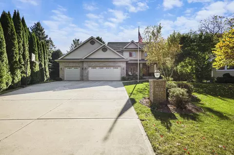 35 Pelican Cir, Madison, WI 53716