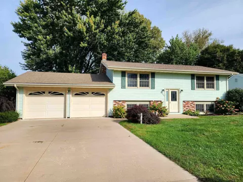 721 W Council St, Tomah, WI 54660