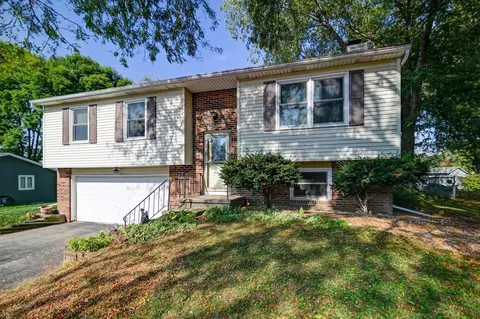 5802 Leanne Ln, Mcfarland, WI 53558