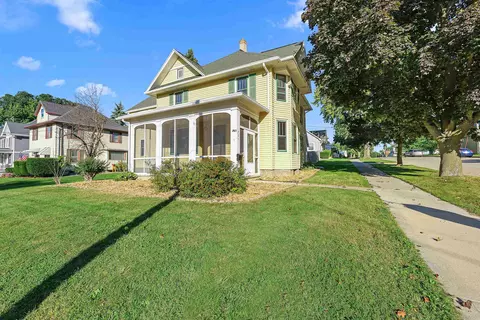 701 N Center St, Beaver Dam, WI 53916