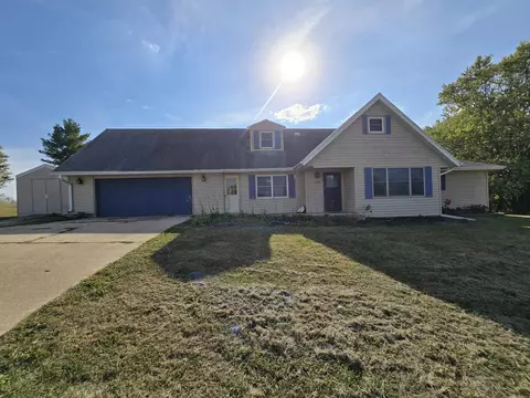 10305 Village Rd, Gratiot, WI 53541