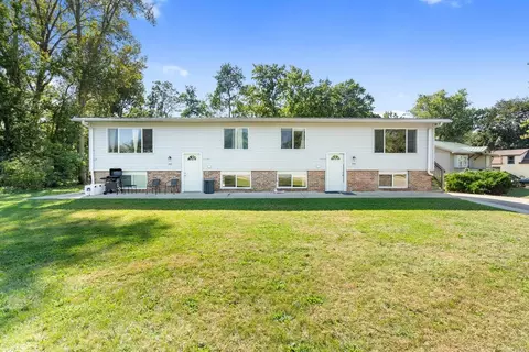 929-931 E Clay St, Whitewater, WI 53190