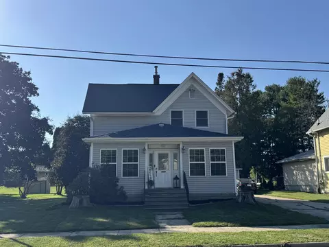 412 Columbia St, Horicon, WI 53032