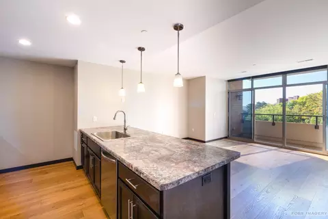 625 N Segoe Rd #208, Madison, WI 53705