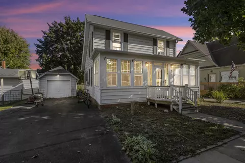 616 West St, Baraboo, WI 53913