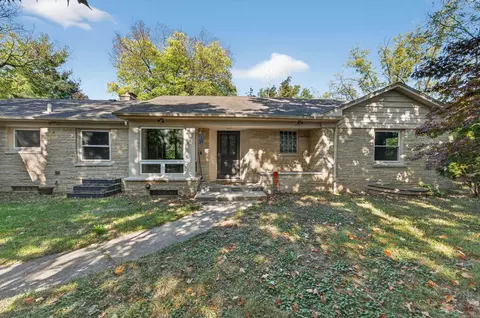 1626 Laurel Crst, Madison, WI 53705