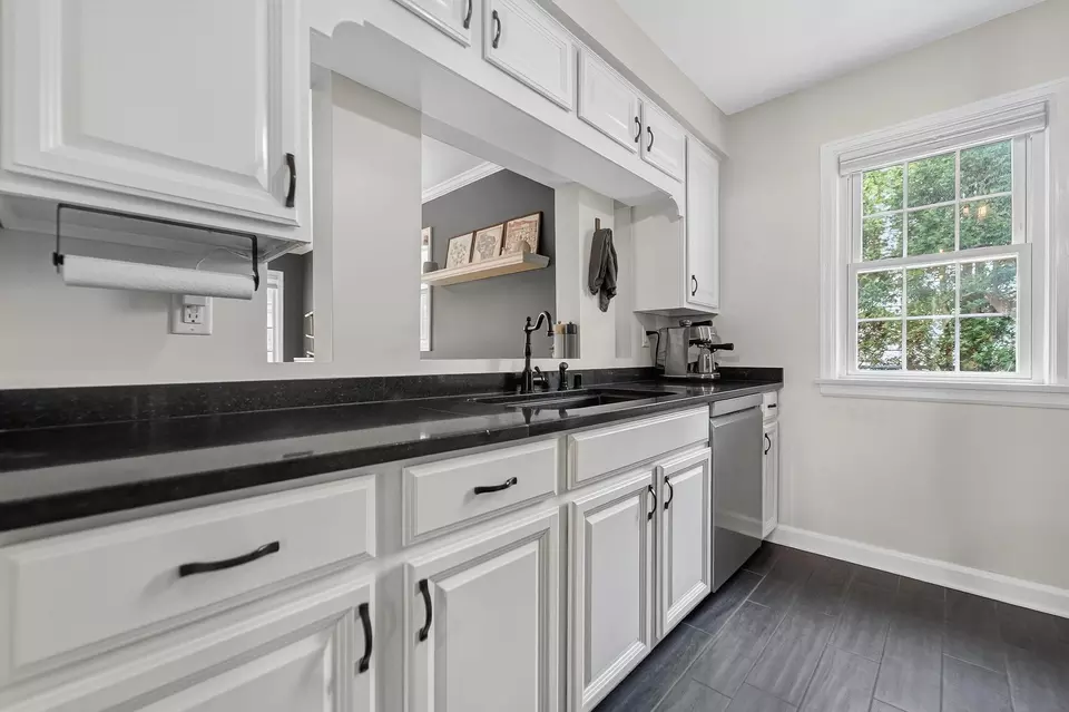 Kitchen - 460 Glenway St, Madison, WI 53711 photo 2 of 4