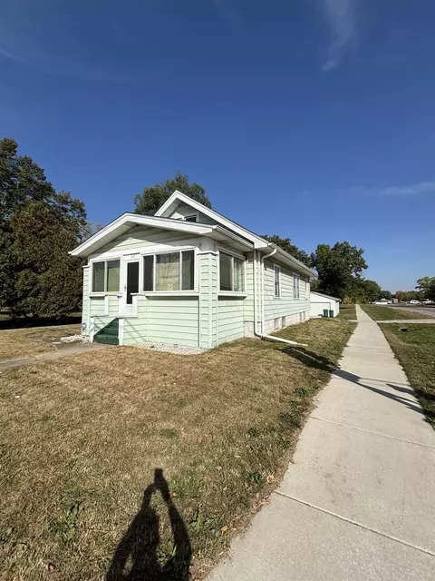 871 E Cranston Rd, Beloit, WI 53511