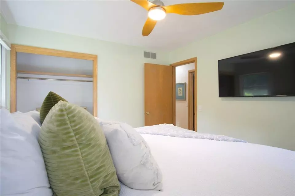 Bedroom - 5017 Regent St, Madison, WI 53705 photo 2 of 7