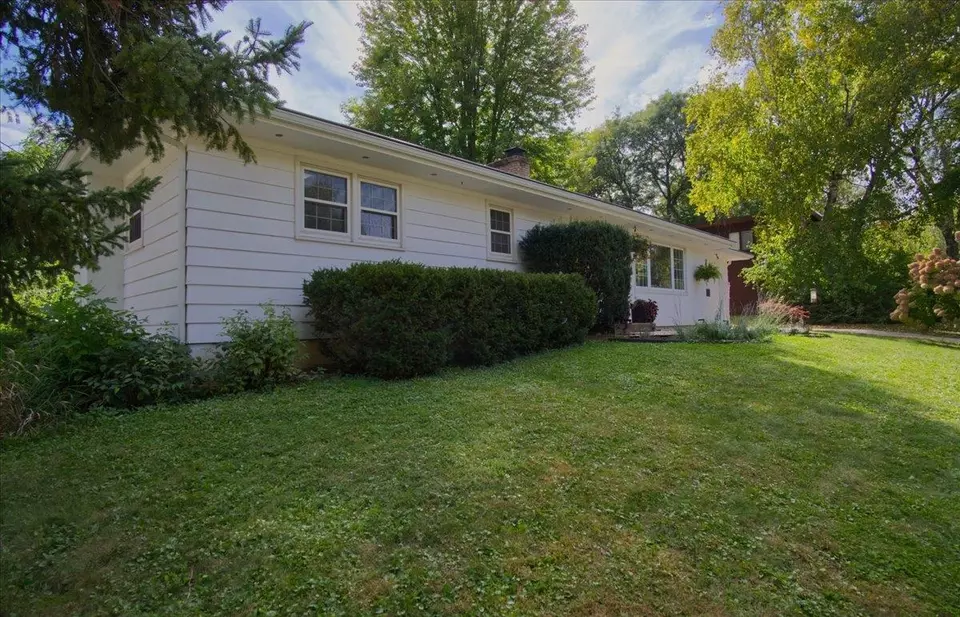 Exterior - 5017 Regent St, Madison, WI 53705 photo 3 of 9