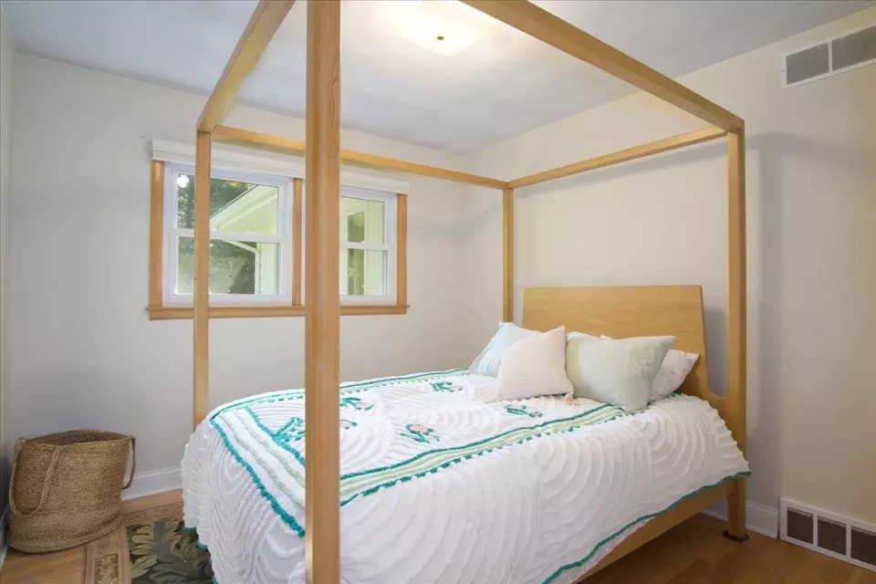 Bedroom - 5017 Regent St, Madison, WI 53705 photo 5 of 7