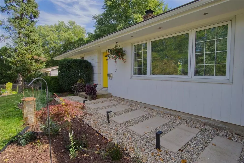 Exterior - 5017 Regent St, Madison, WI 53705 photo 4 of 9