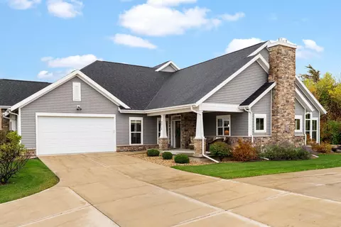 8219 Highview Dr, Madison, WI 53719